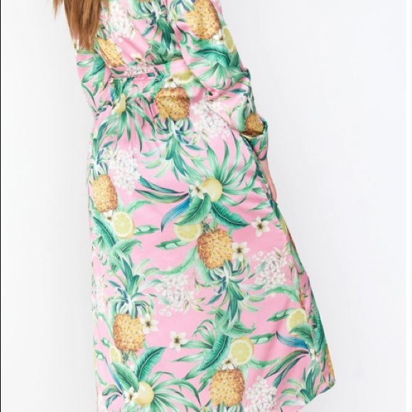 ShowMeYourMuMu Hannah Brown Pineapple Robbie Robe - Picture 3 of 5
